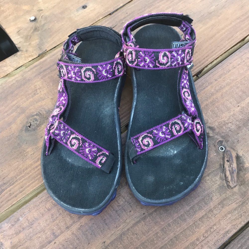 TEVA Shoc Pad Hurricane Youth Sandal Purple & Pink